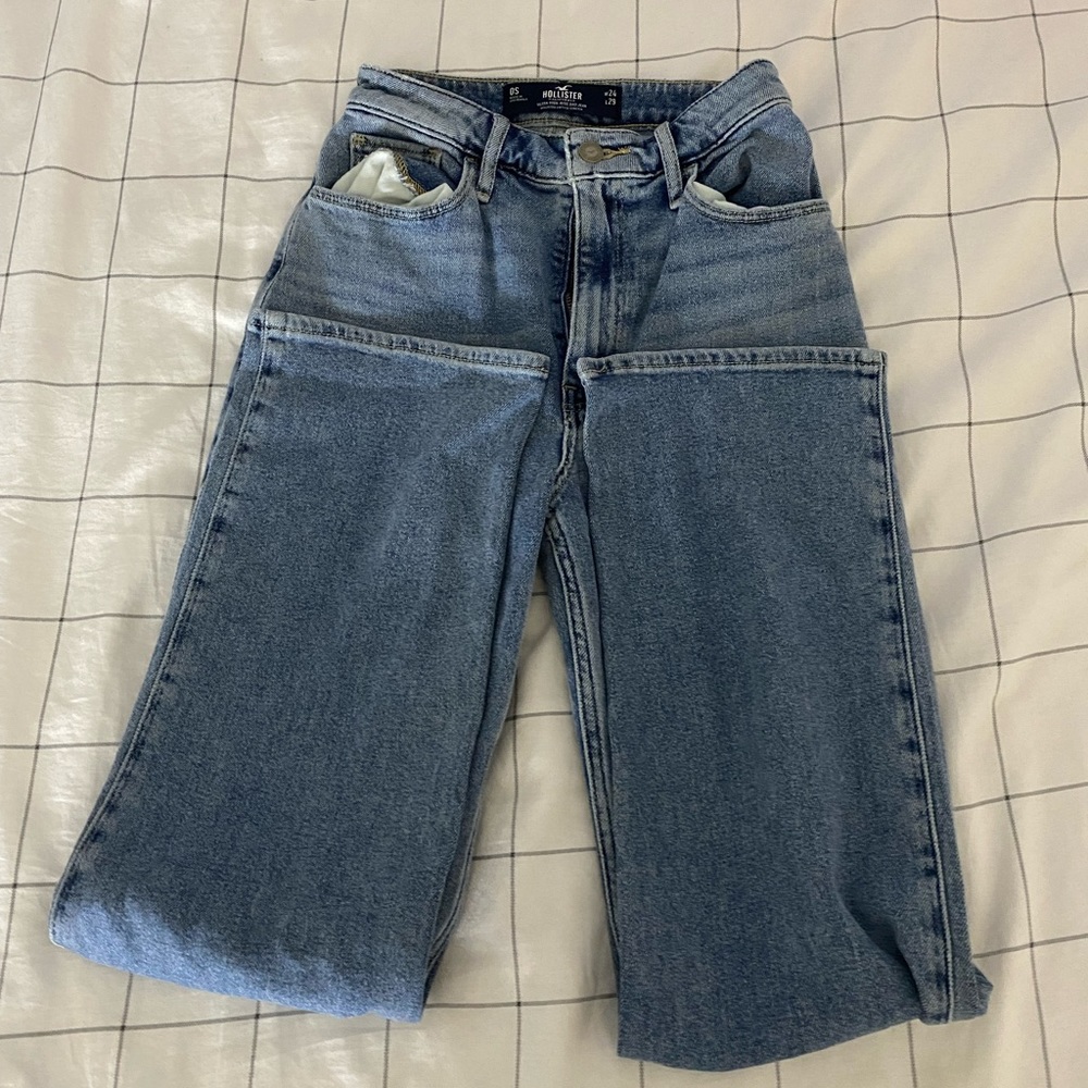 Women’s hollister jeans